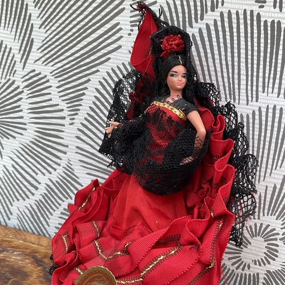 Collection of 10 Vintage International Souvenir Figures Dolls Traditional Dress - Picture 12 of 16